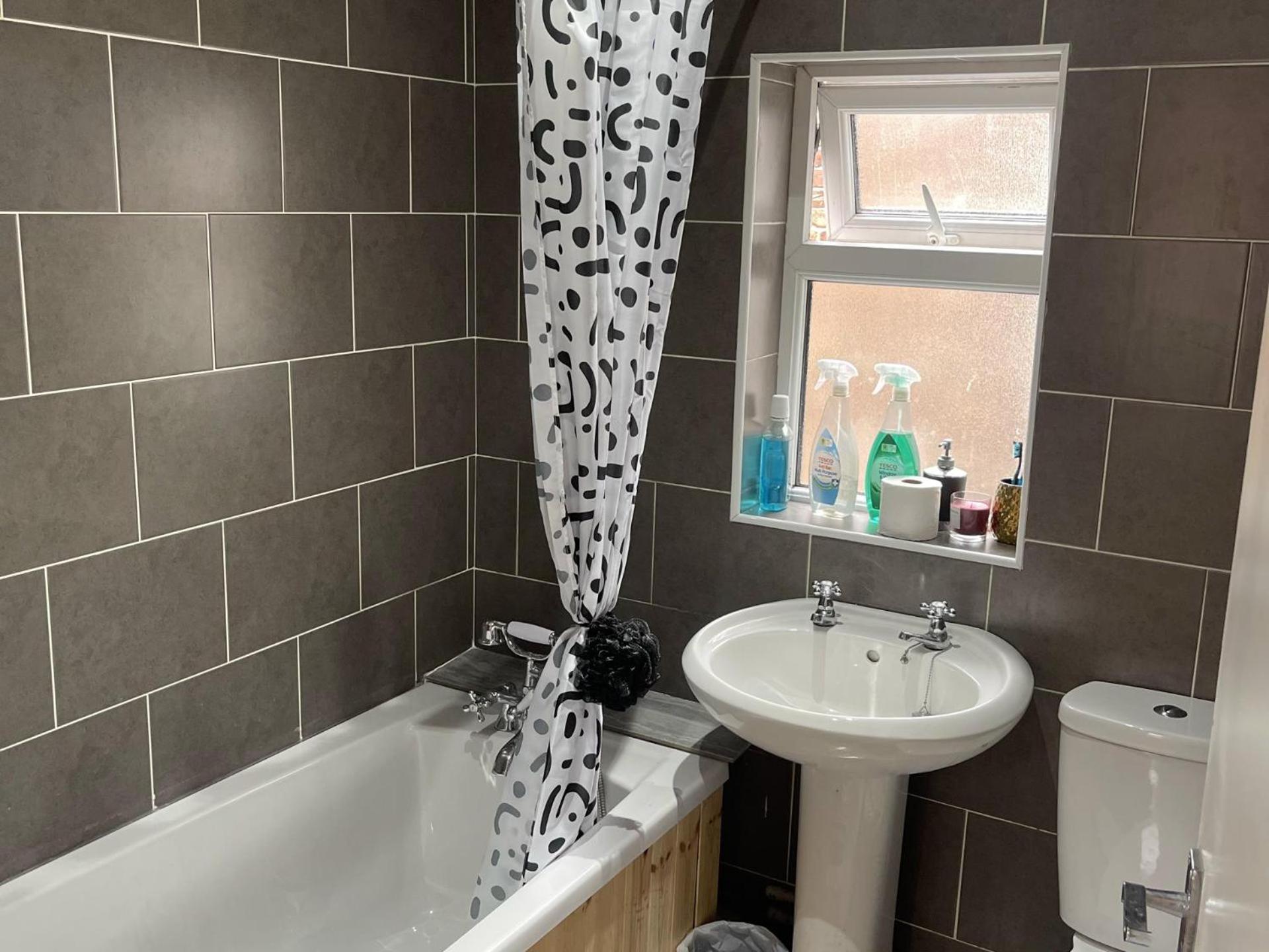 Stylish 1-Bed Apt - Sleeps 4 - Parking - Wifi Μάντσεστερ Εξωτερικό φωτογραφία